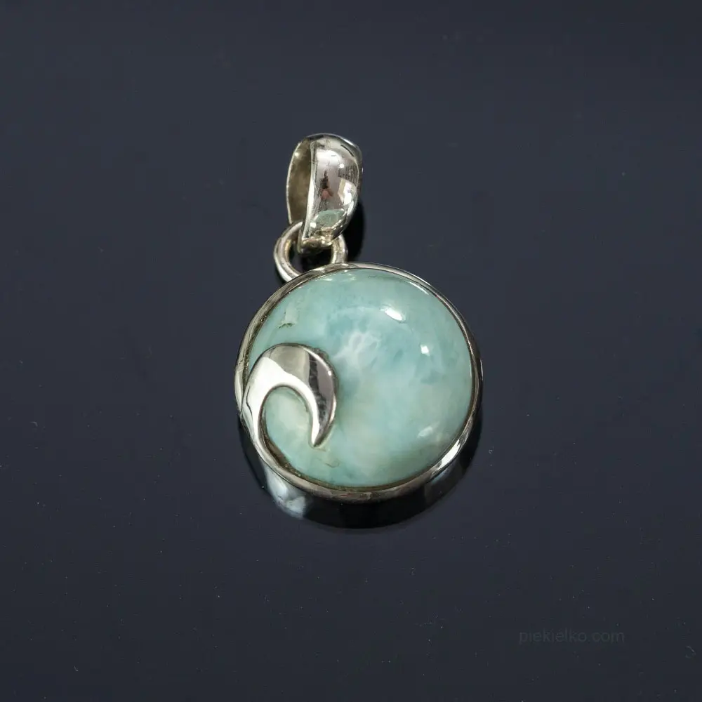 Larimar – a drop of the ocean at your fingertips