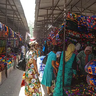 Kumtepa Bazar, Margilon