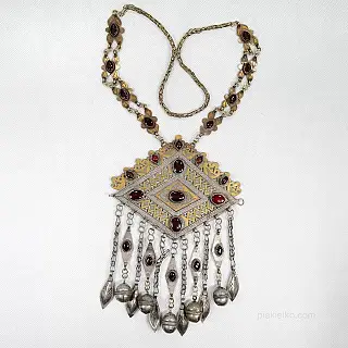 Turkmeński naszyjnik z dzwonkami