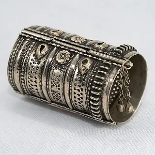 Mosiężna afgańska bransoleta