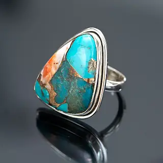 Adjustable ring with turquoise and copper vein