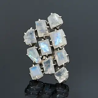 Big ring with moonstones