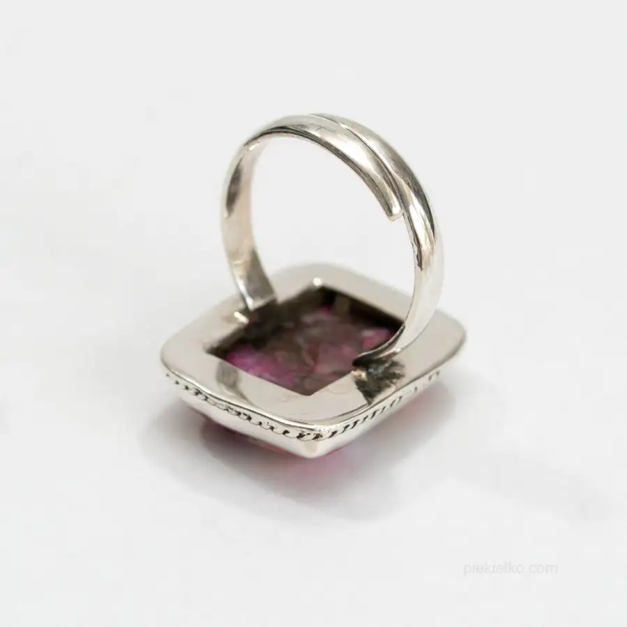 Silver adjustable ring with pink turquoise oyster