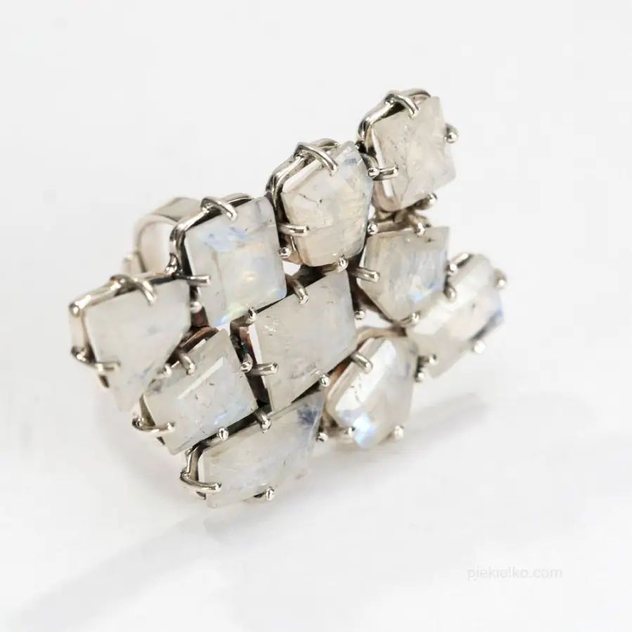Lunar Elegance – Indian Ring