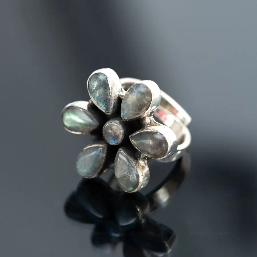 Silver rosette with labradorite