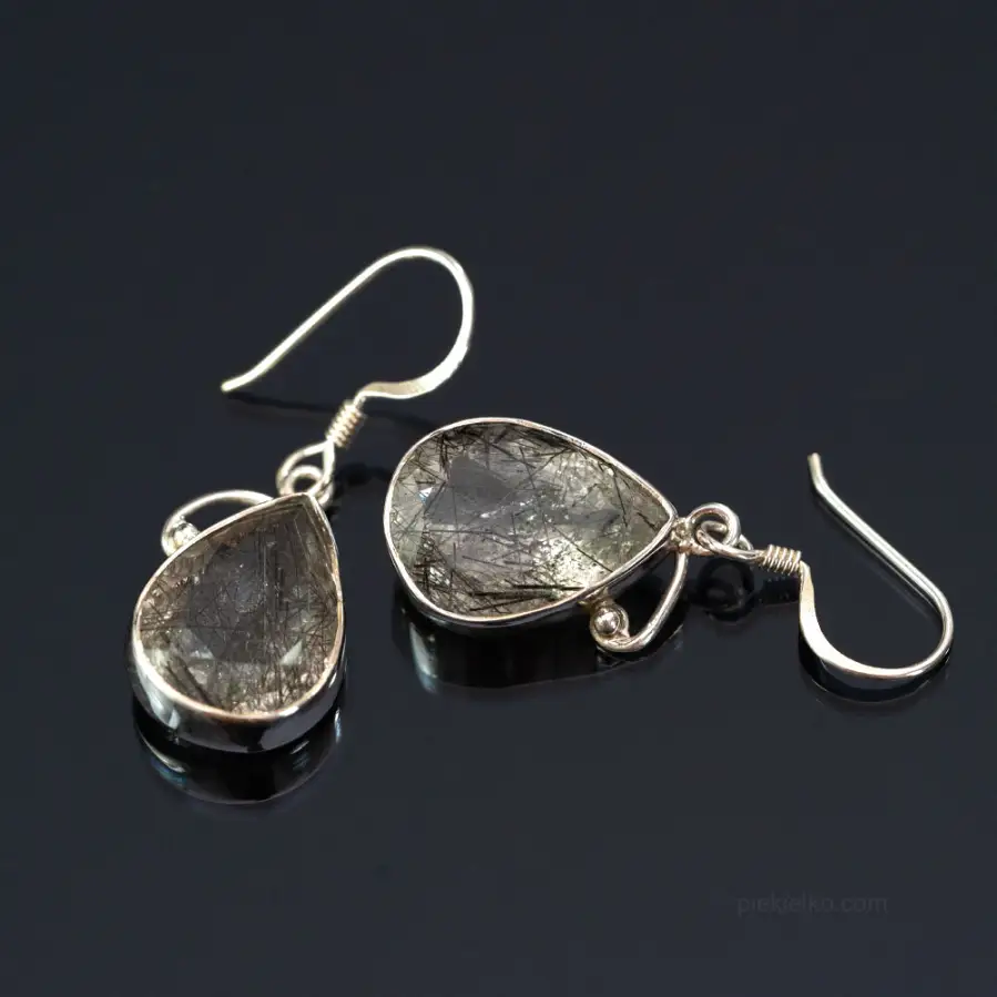 Rutile earrings – a mysterious web of nature