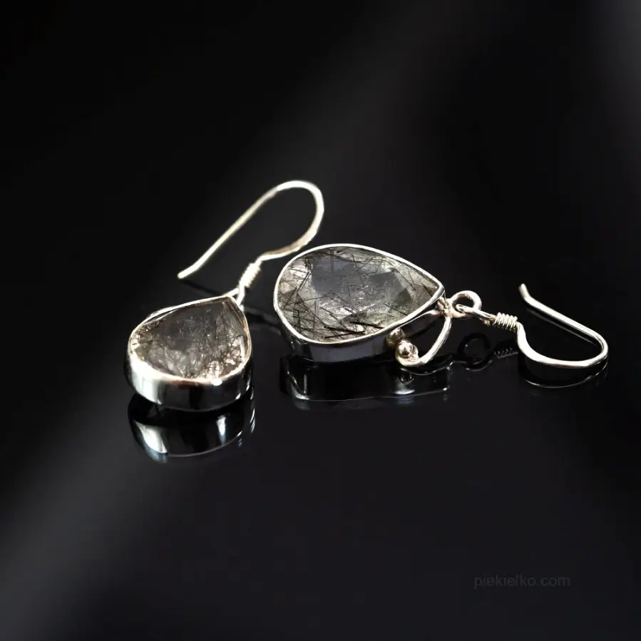 Rutile earrings – a mysterious web of nature