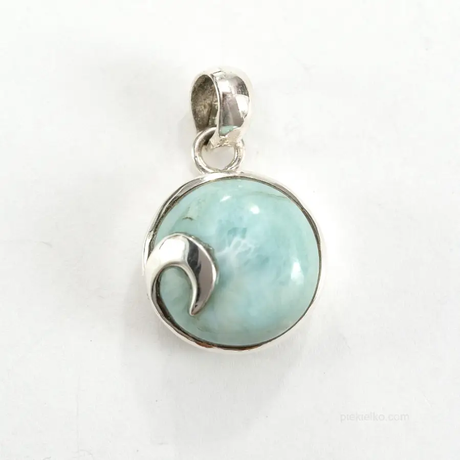 Larimar – a drop of the ocean at your fingertips