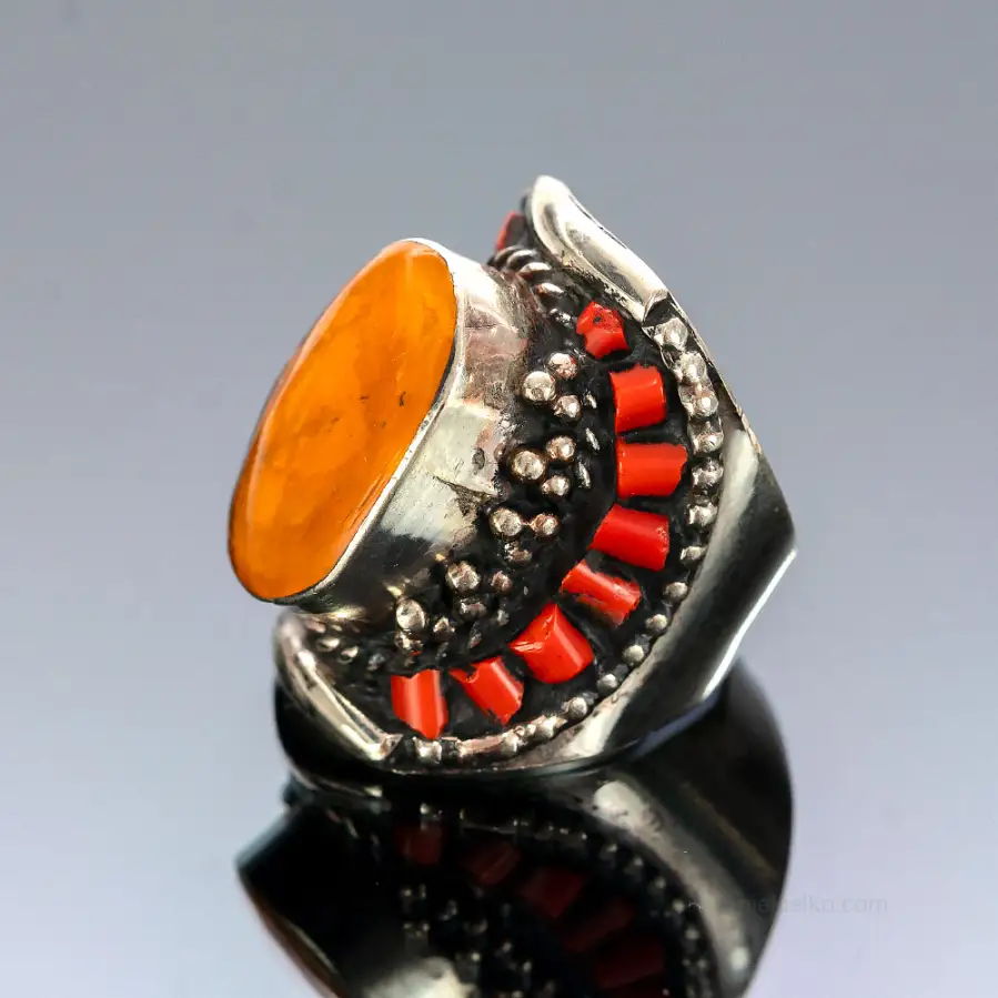 Nepalese signet ring with amber and coral