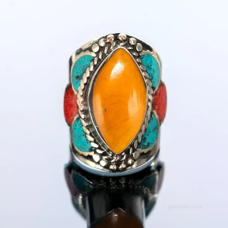Nepalese signet ring with amber and colors