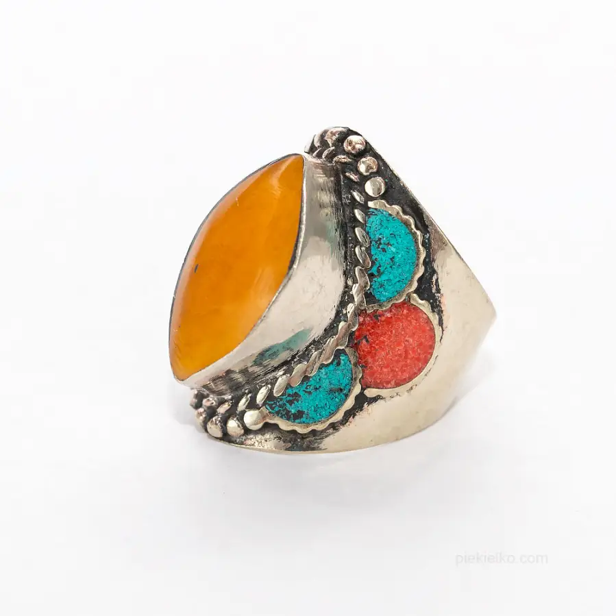 Nepalese signet ring with amber and colors