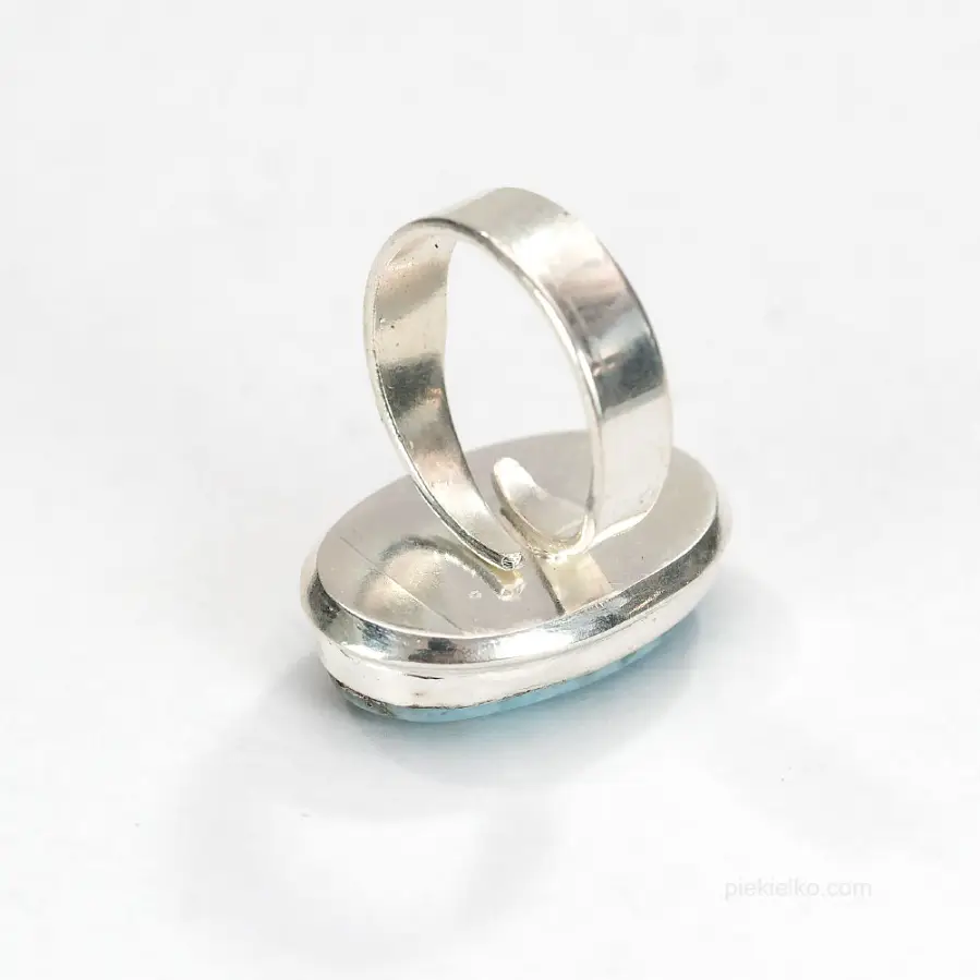 Silver-plated larimar ring – elegance by nature