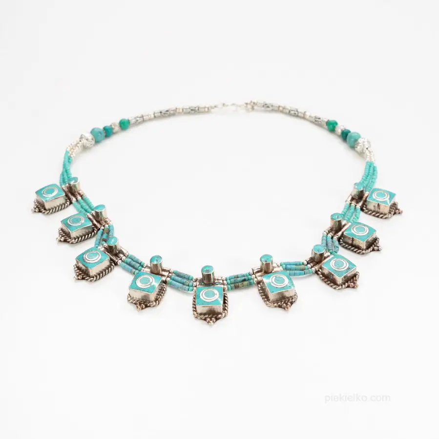 Turquoise necklace with silver pendants