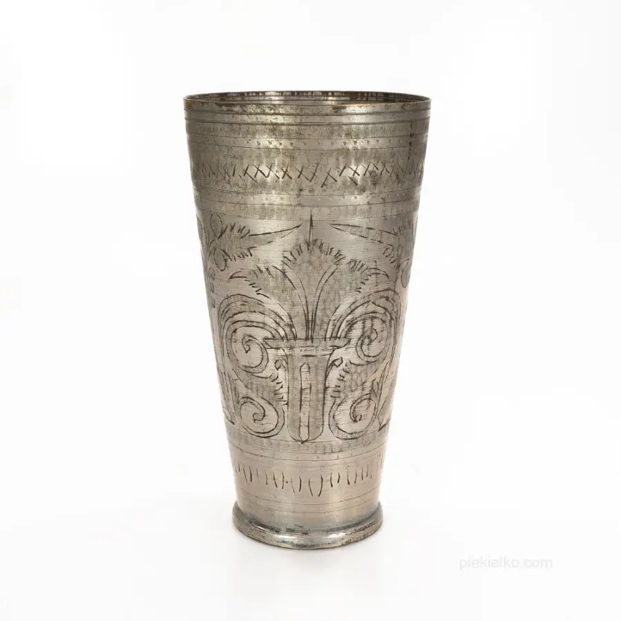 Pakistani brass lassi cup – a classic of craftsmanship