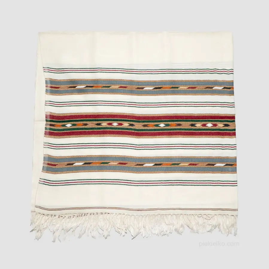 White handcrafted cashmere shawl