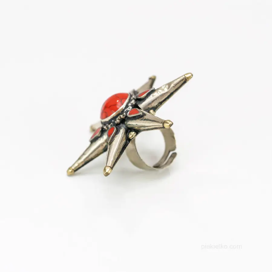 Star ring with red howlite