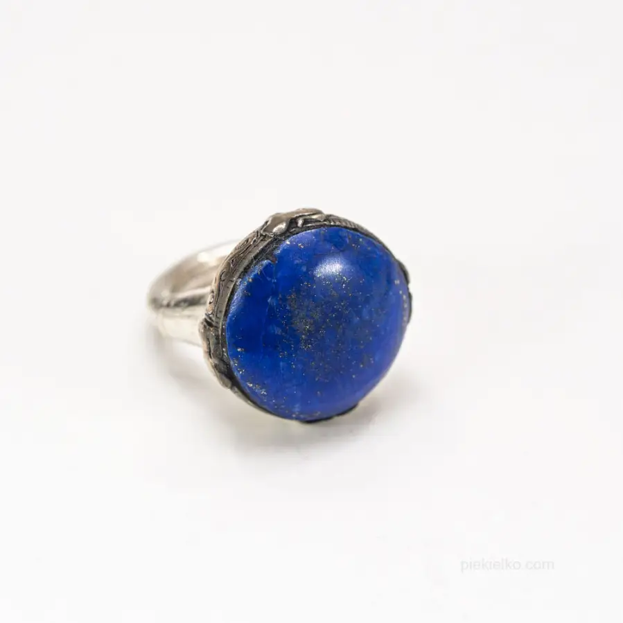 Tribal signet ring with lapis lazuli