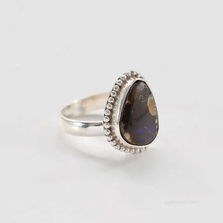 Subtle Ammolite Ring