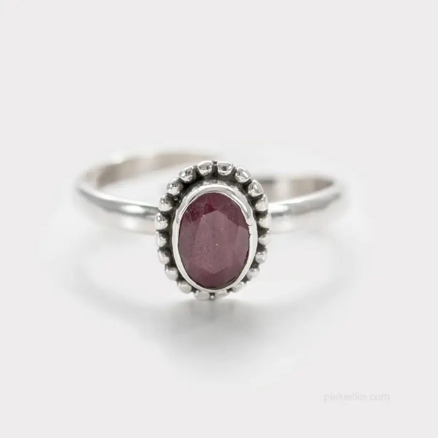 An extraordinary natural ruby ring