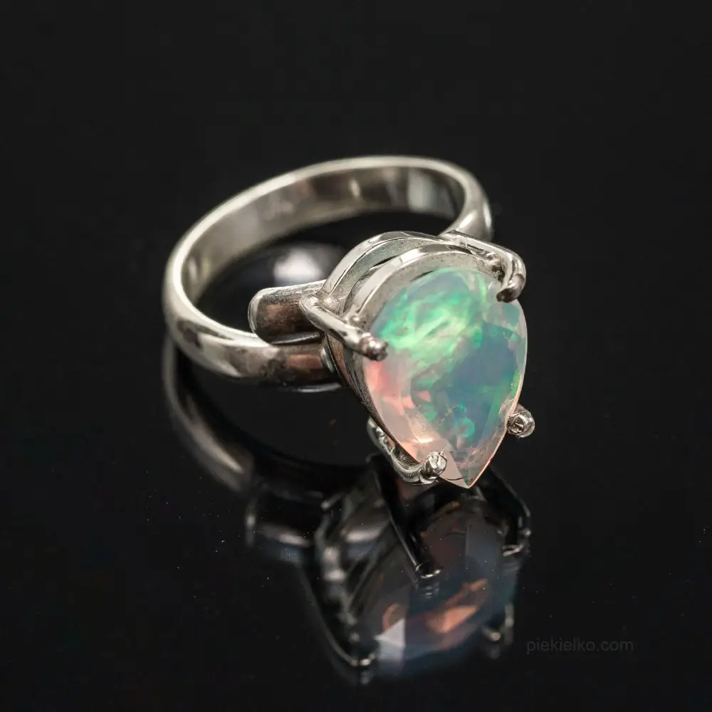 Ring with natural white opal from Ethiopia