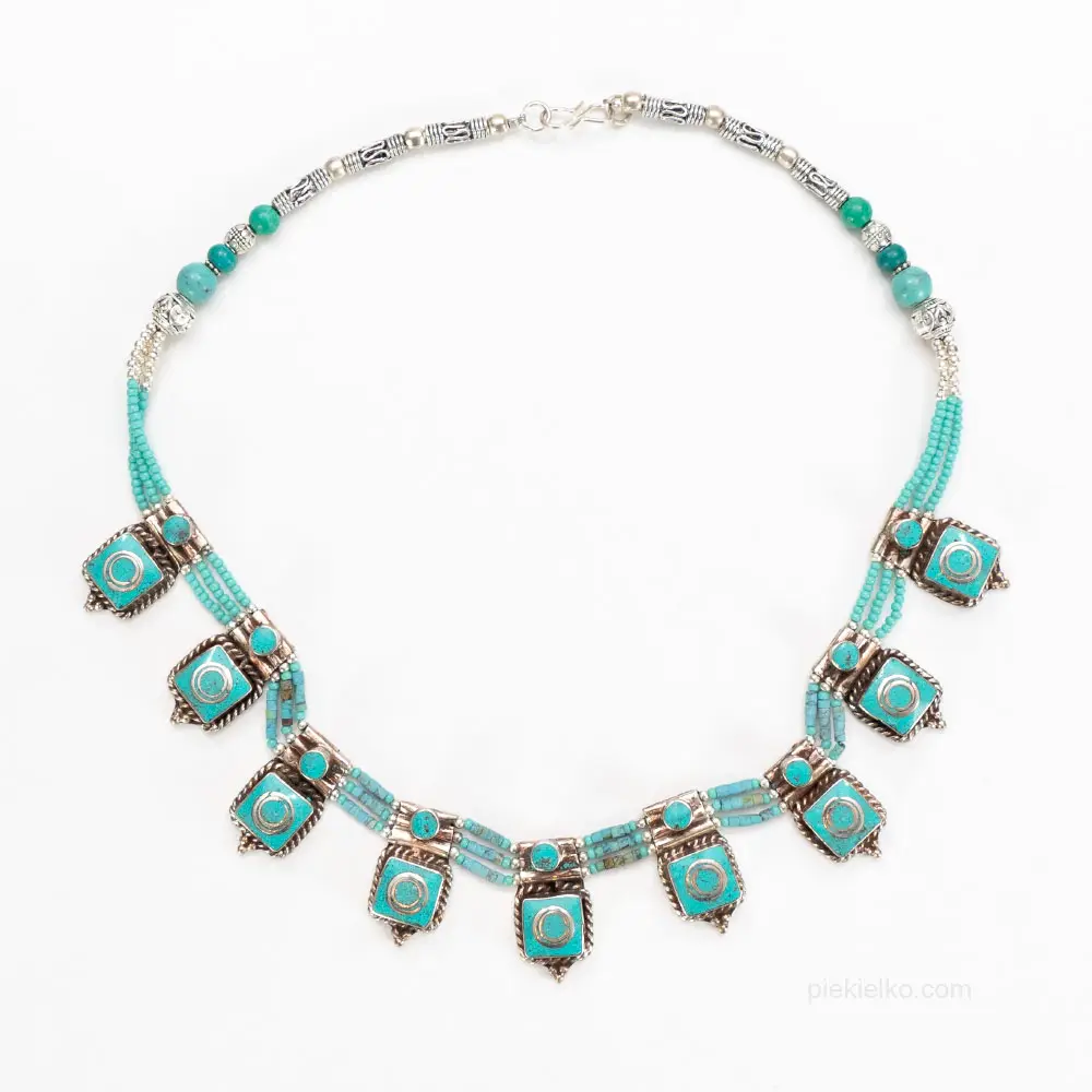 Turquoise necklace with silver pendants