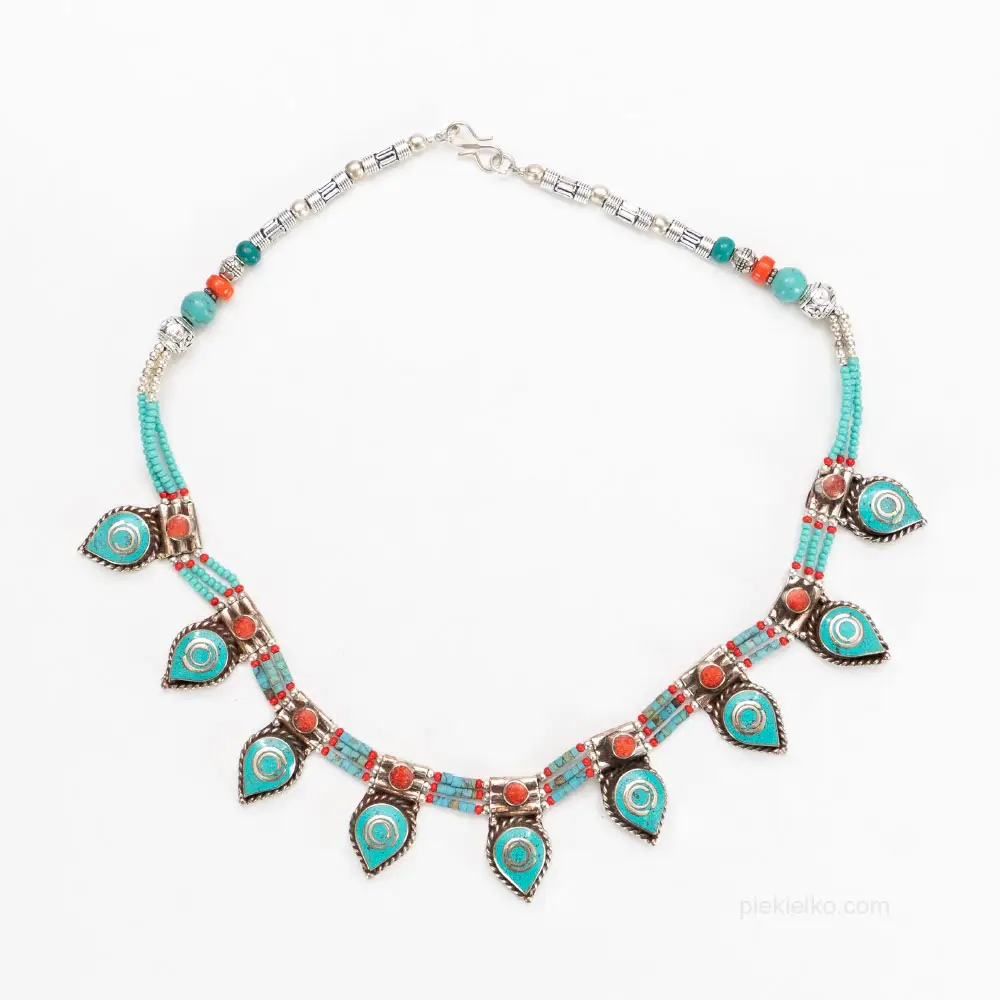 Necklace with turquoise and red coral with triangular pendants