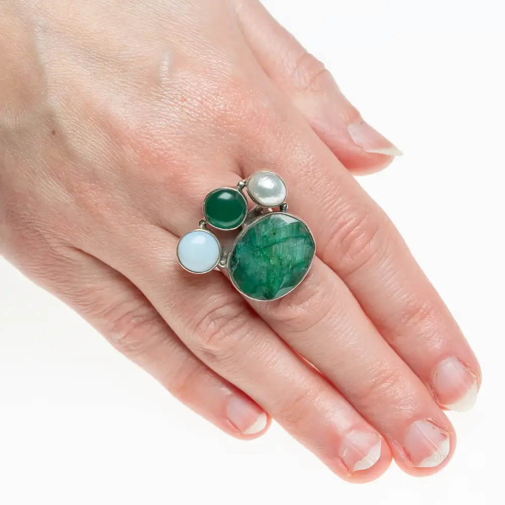 Emerald Harmony &ndash; Silver Ring