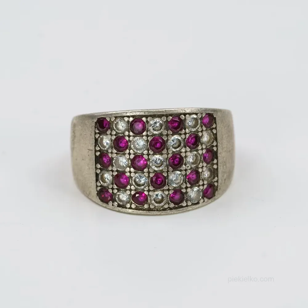 Raspberry pav&eacute; in a heavy case