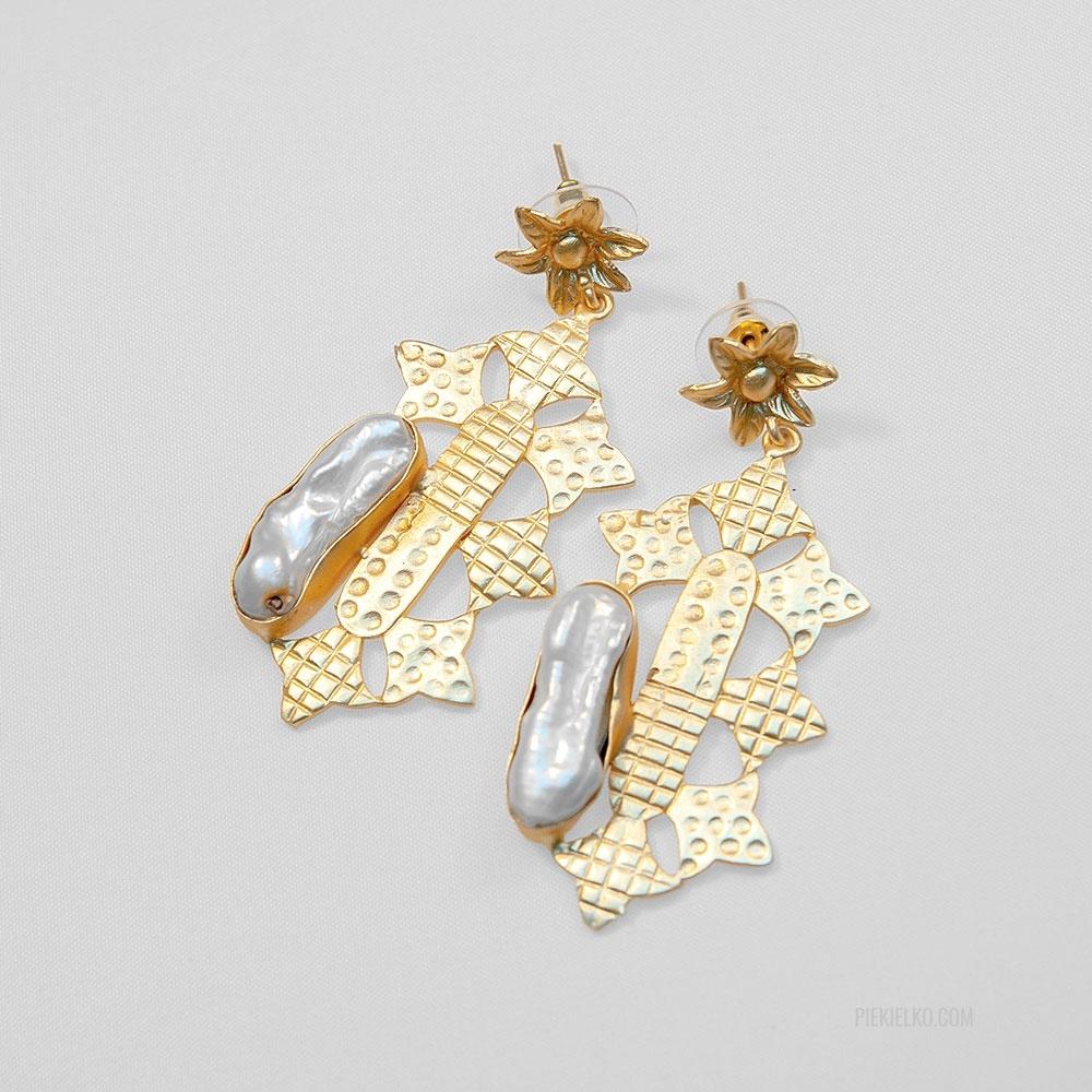 Indian gold-plated earrings with pearls - piekielko.com