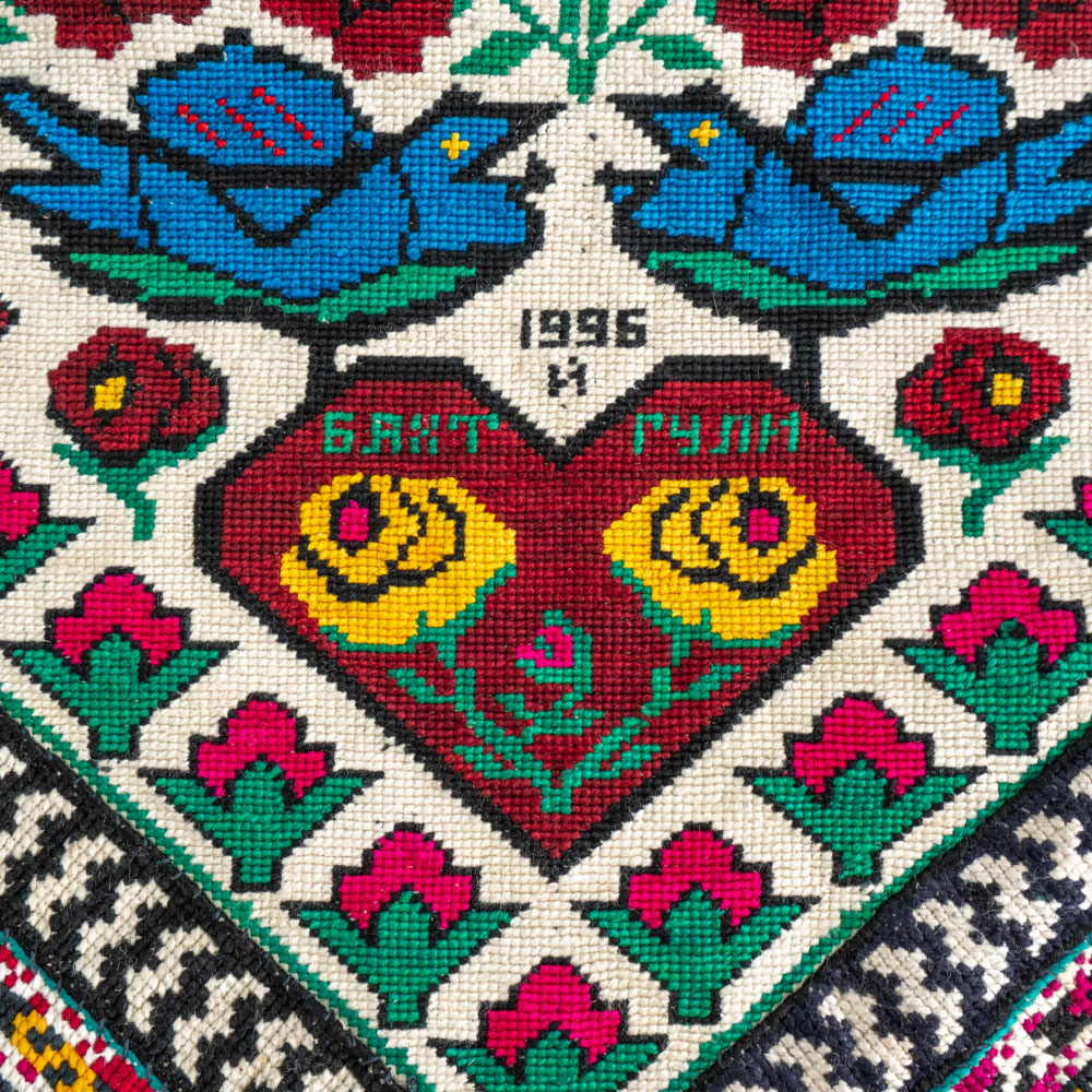 Kwiecista tkana pasza z lat 90 - piekielko.com