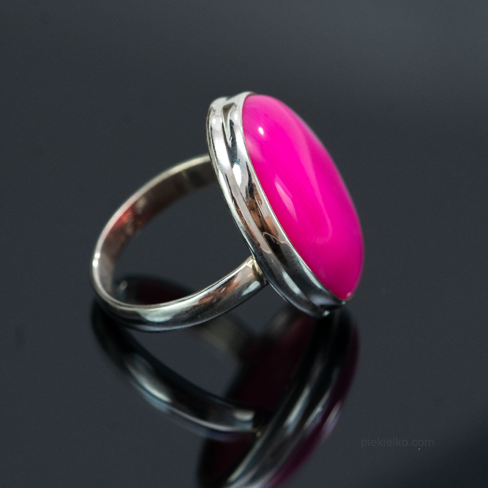 Silver ring with pink agate from Botswana - piekielko.com
