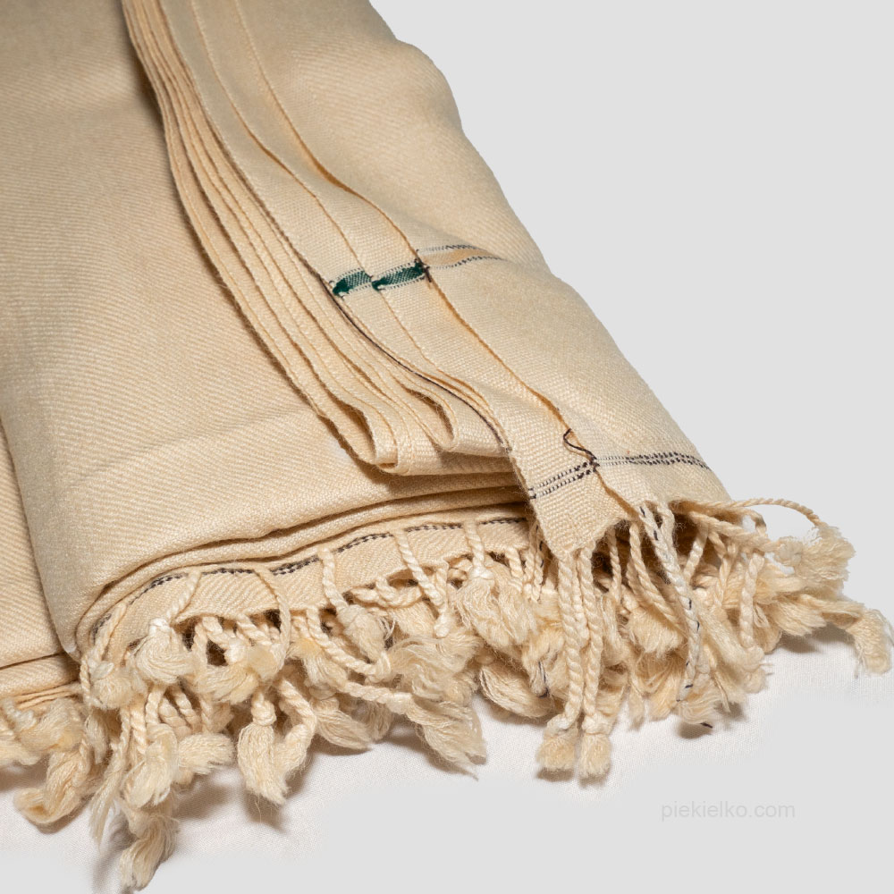 A Breeze of Kashmiri Tradition - piekielko.com