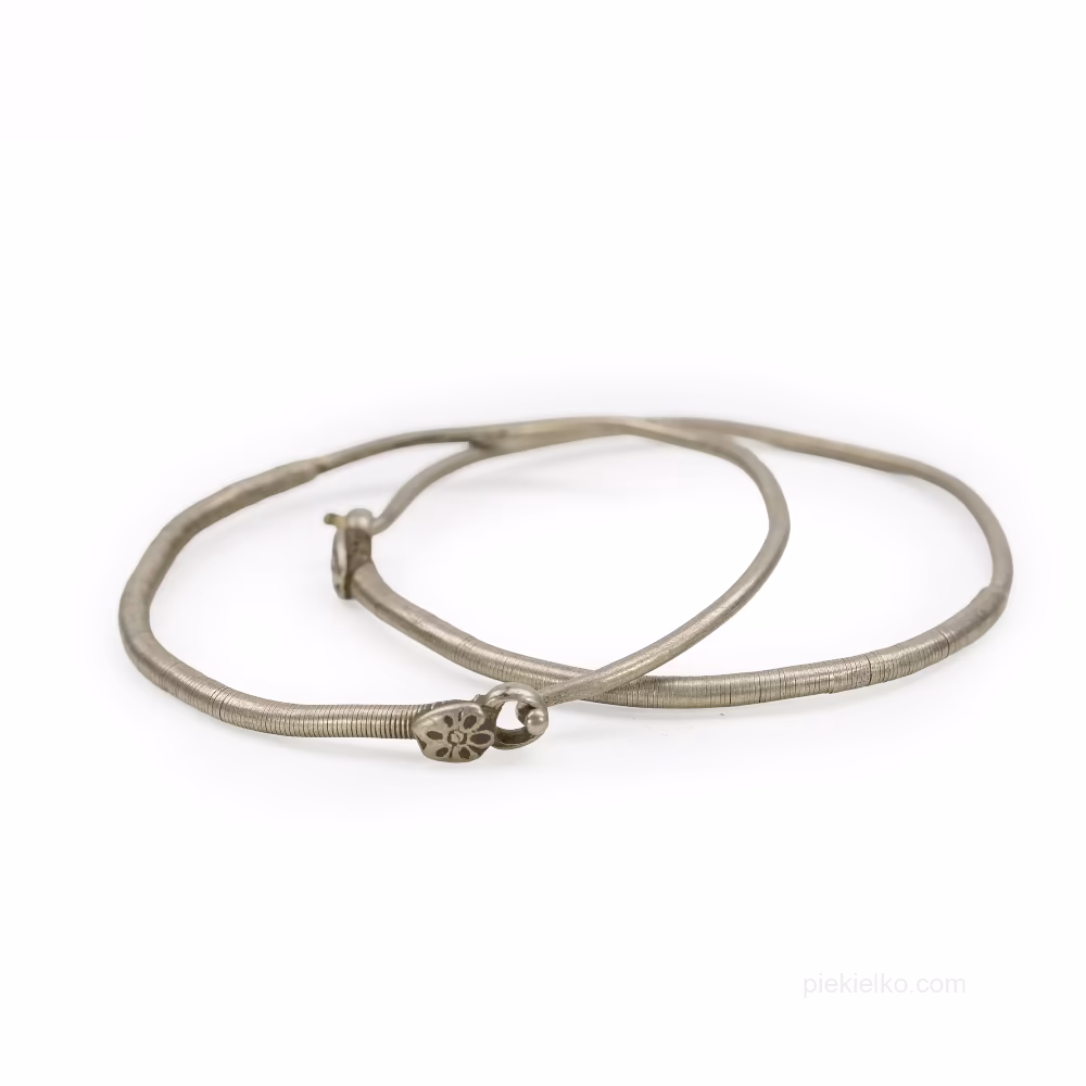 Afganistan – masywne koła Kuchi