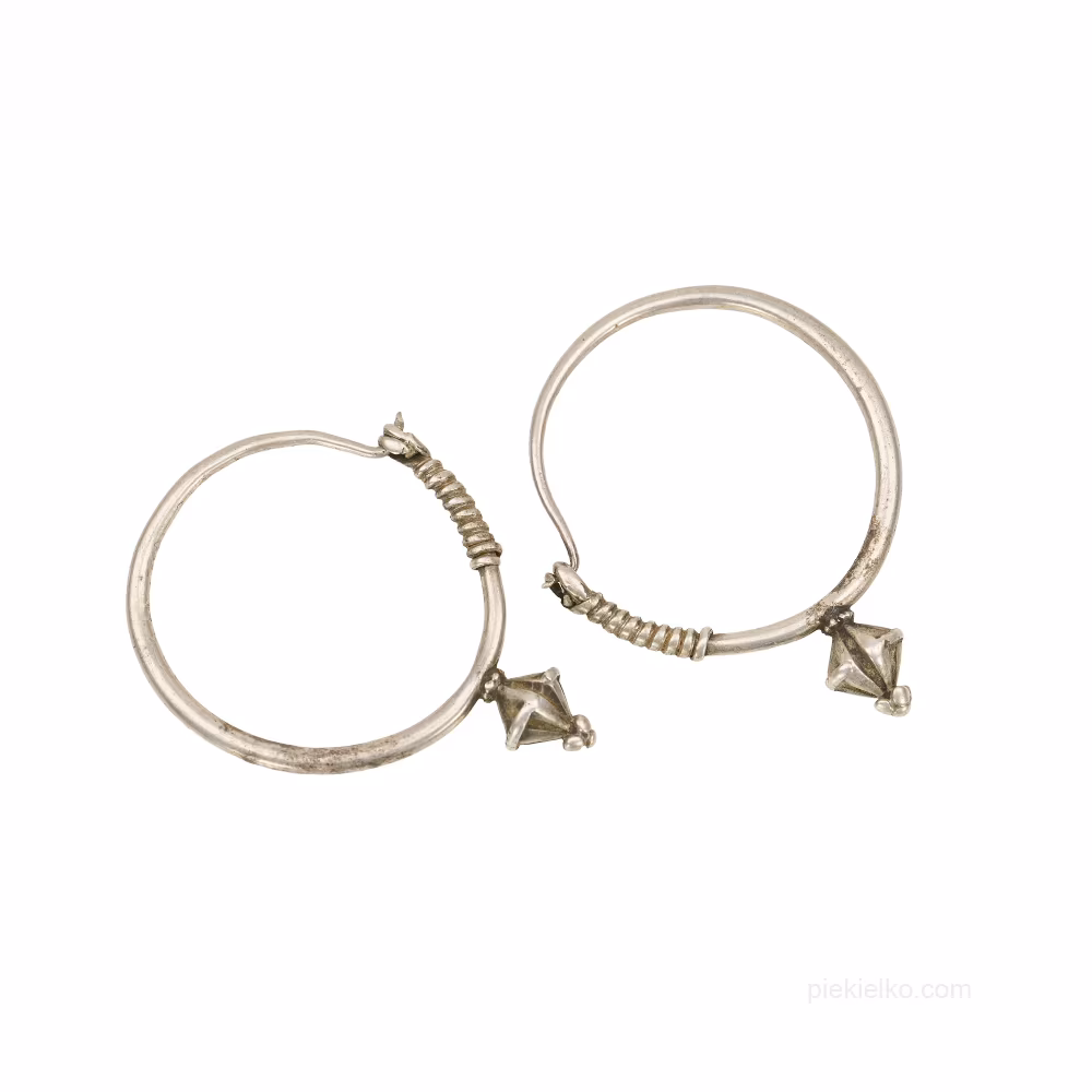 Afghanistan – earrings with a geometric dangle
