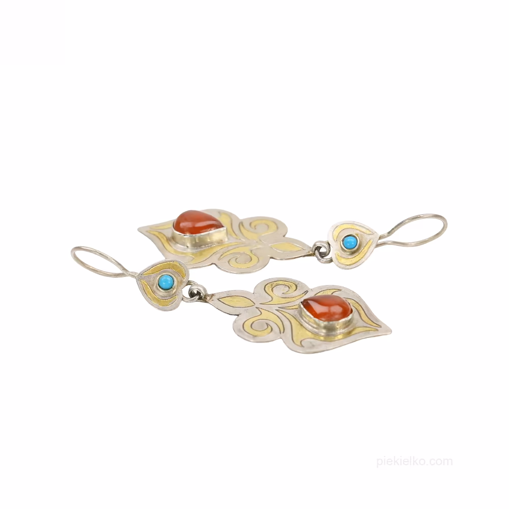 Turkmeńskie srebrne kolczyki z karneolem i złoceniem