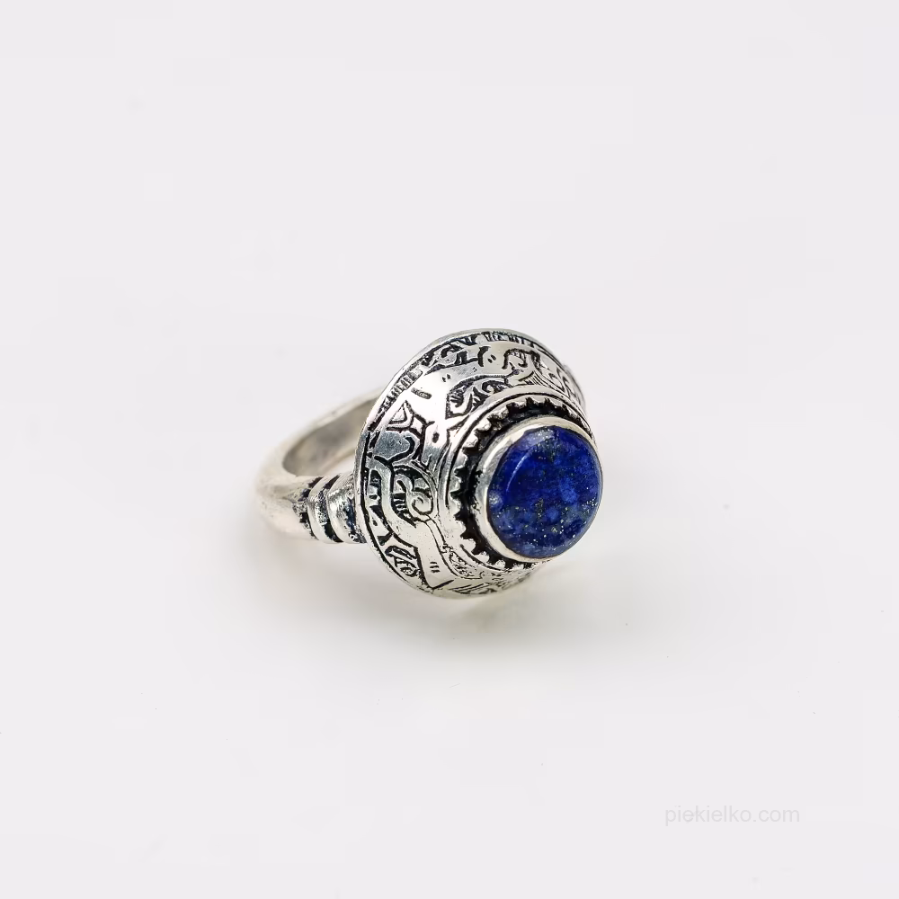 A lapis lazuli signet ring in an exquisite setting