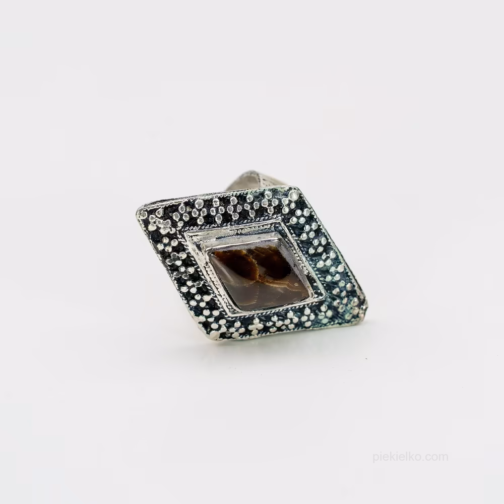 Square shape with smoky agate